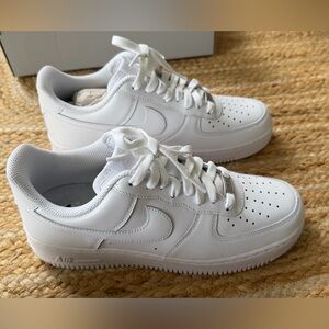 NEW Nike Air Force 7.5 In Box NIB Classics